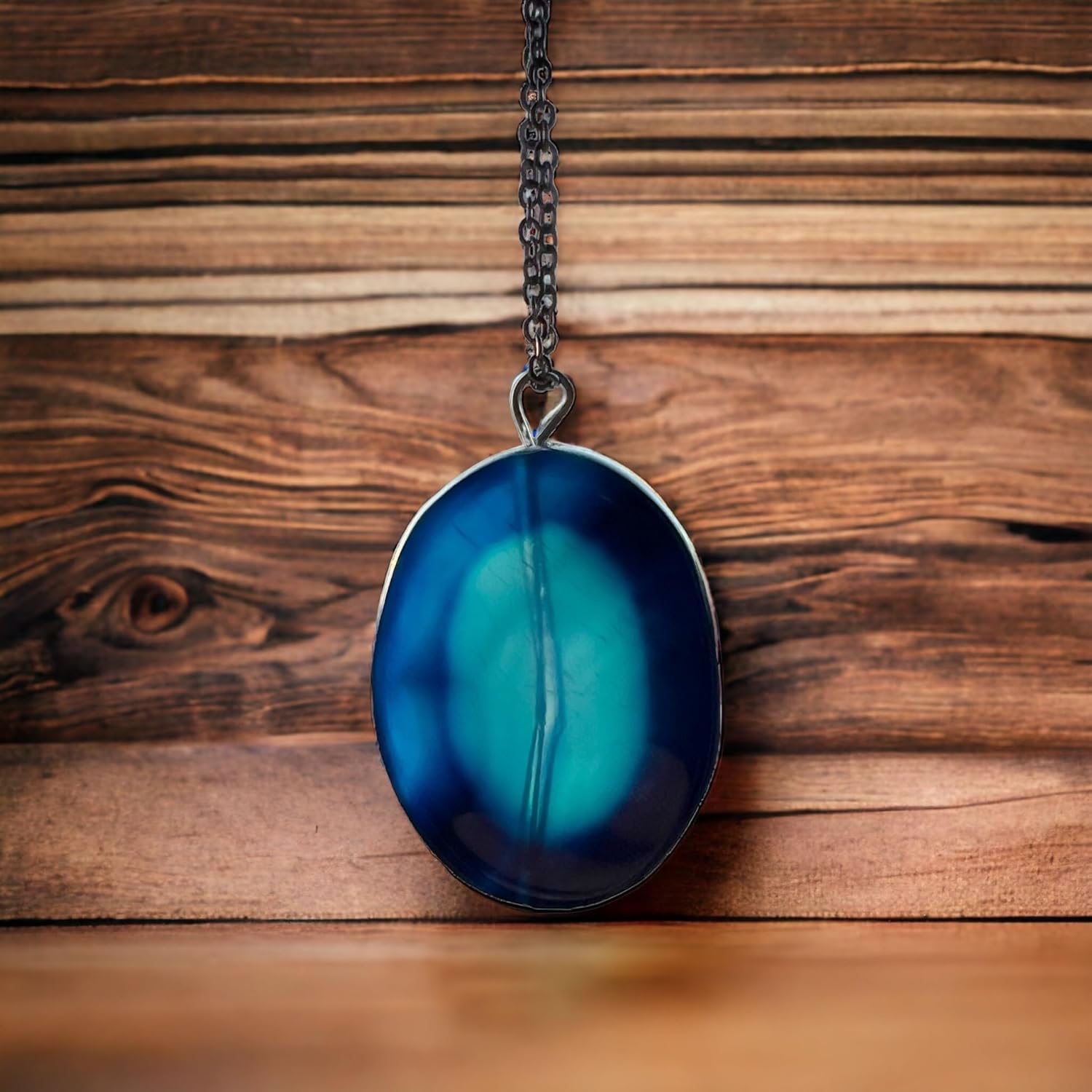 Dyed Agate Oval Pendant With 18' stainless steel necklace